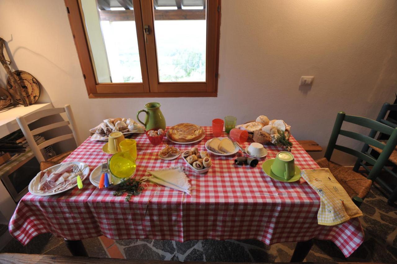Lierus B&B Gonnosfanàdiga Extérieur photo